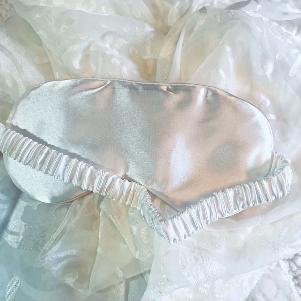 🆕 NWOT 💖 Sanrio My Melody Double-Sided Silk Sleeping Eye Mask ✨Hello Kitty